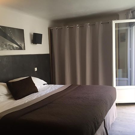 Brit Hotel Colbert ฌวง-เลส์-แป็งส์ ภายนอก รูปภาพ