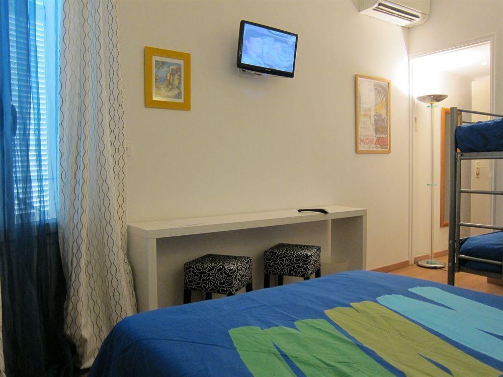 Brit Hotel Colbert ฌวง-เลส์-แป็งส์ ภายนอก รูปภาพ