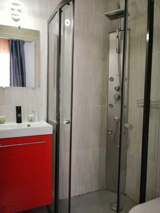 Brit Hotel Colbert ฌวง-เลส์-แป็งส์ ภายนอก รูปภาพ